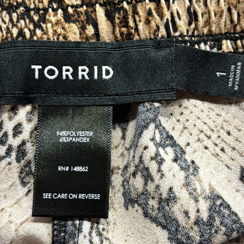 Torrid Animal Snakeskin Print Pull-On Taper Stretch Crepe High-Rise Pants 1X
